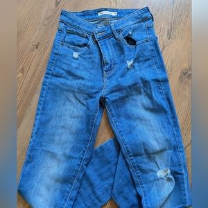 Levi's 721 High Rise Skinny Jean